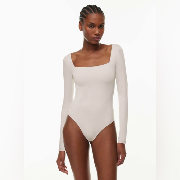 Aritzia Contour Square-neck Longsleeve Bodysuit - Picture 2 of 9